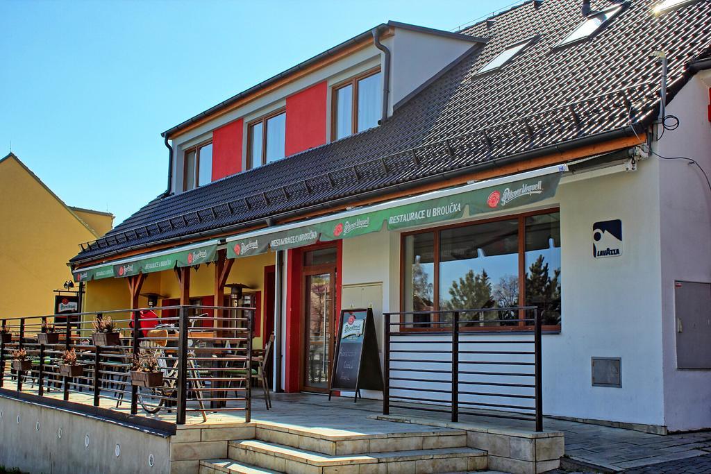 Penzion U Broucka Milevsko Kültér fotó